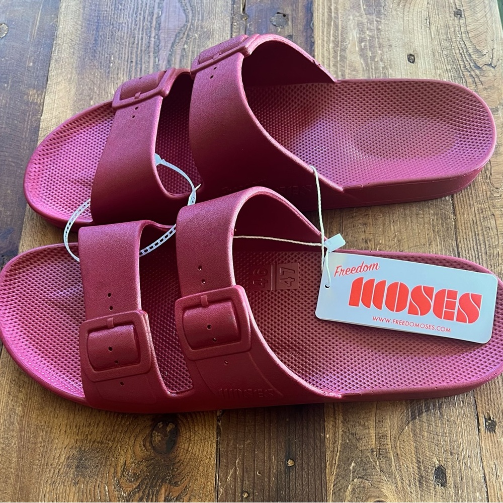 Freedom Moses Slides in Cherry Bomb